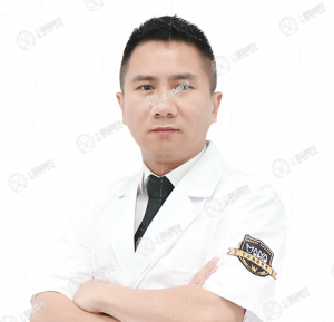 李泓甫