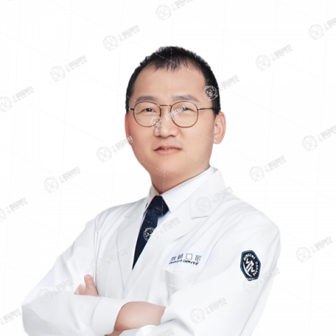 李君首