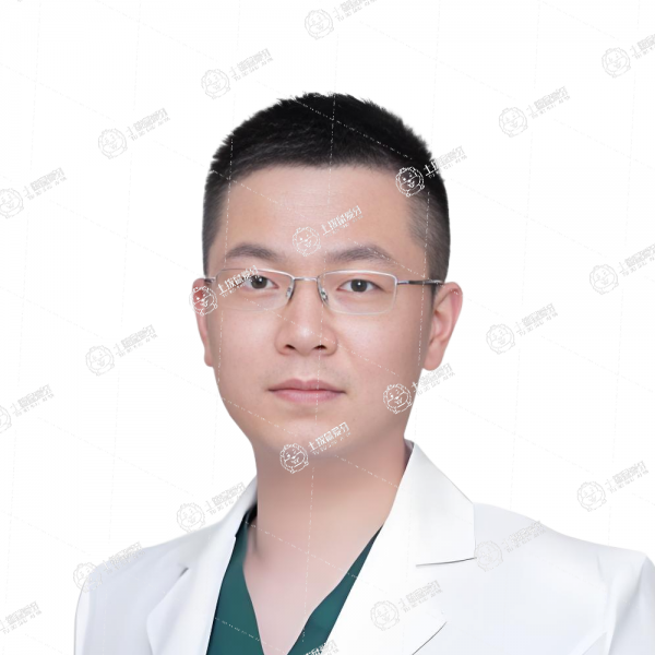 李小偉