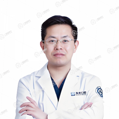 王明