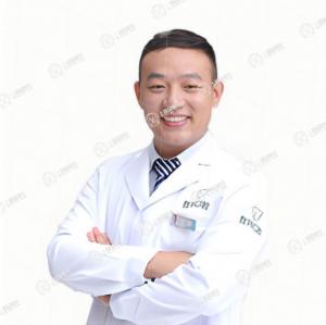 張雷