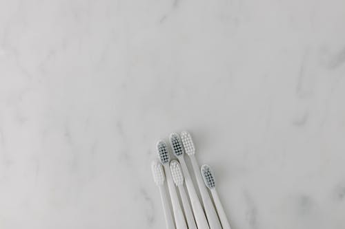 口腔潰瘍是壓力大造成的嗎，發(fā)病原因？