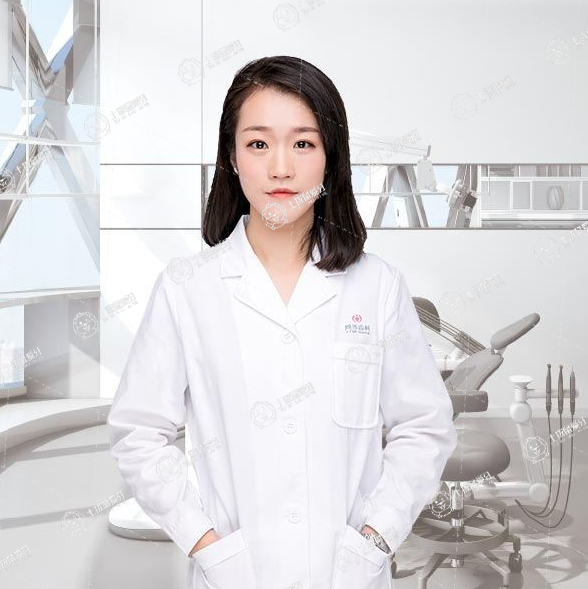 周莉