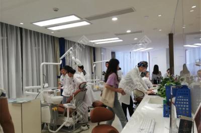 南寧柏樂口腔(萬達店)