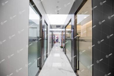 上海同步世紀大道店