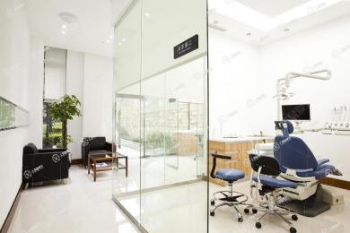重慶瑞泰口腔(大學(xué)城店)