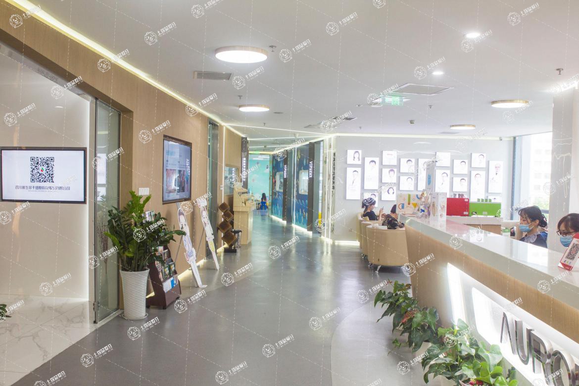 成都極光口腔?種植矯正修復旗艦店(總院)