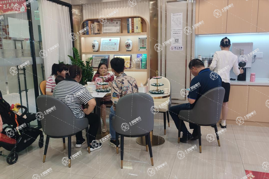 深圳德貝美景龍口腔門診部（龍華店）